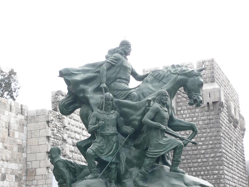 Statue_of_Saladin_Damascus